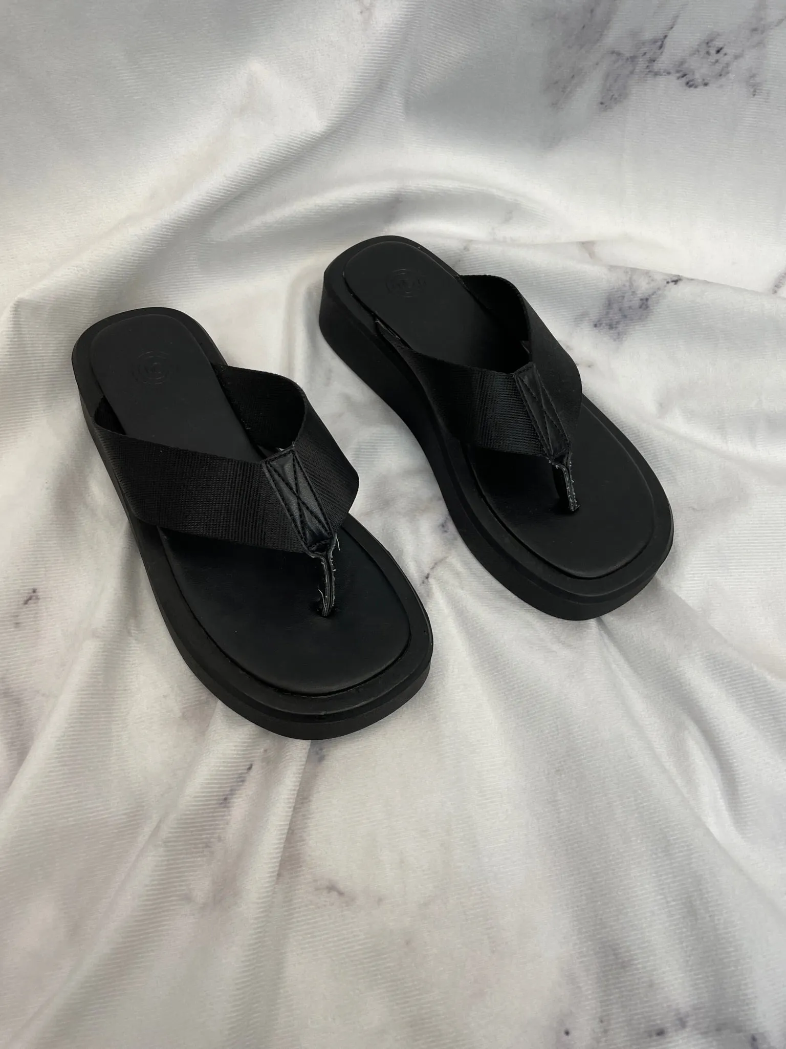 Urban Outfitters Black Sandals- 6